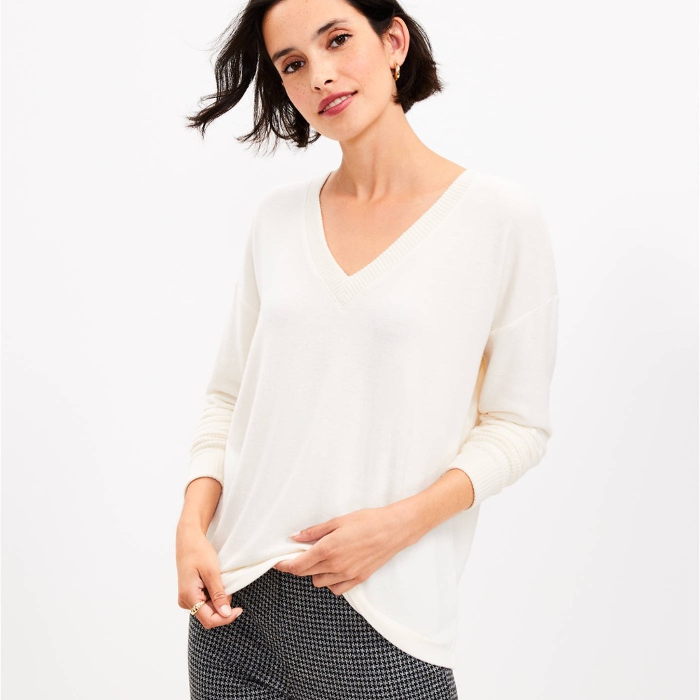 Loft Chrissy Jersey V Neck Sweater size L Ivory Color NWT